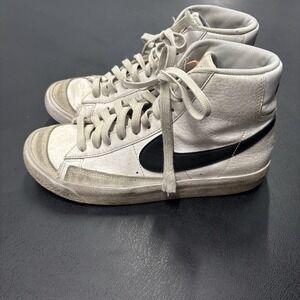Nike Kids Grade School Blazer Mid 77‎ White Black Size 6.5Y